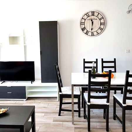 Luxury 2 Bedroom Apt 50 M From Beach Моган Экстерьер фото